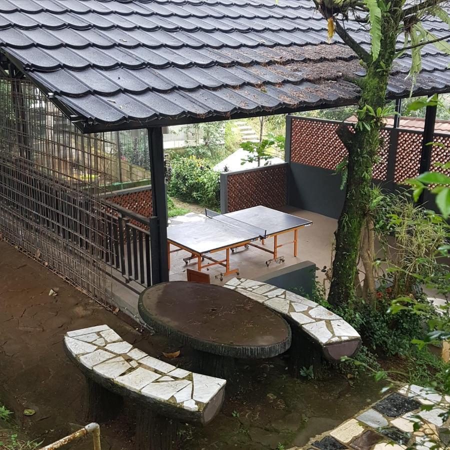 Villa Chacha At Macarena, Megamendung Kültér fotó