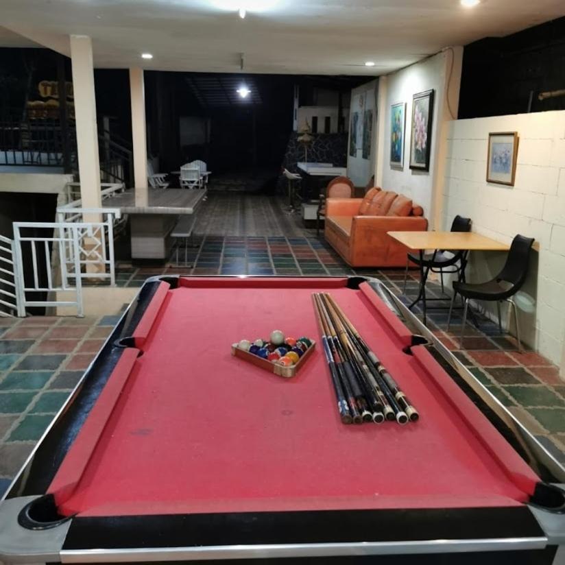 Villa Chacha At Macarena, Megamendung Kültér fotó